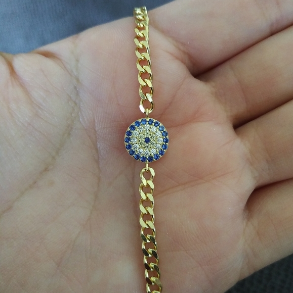 isabella m. Evil😈 Eye👁️ Curb Link Chain Bracelet - Picture 14 of 15